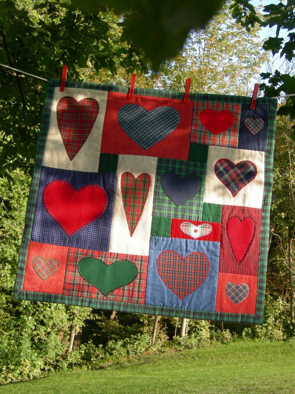 Plaid Heart Appliqué Quilt Pattern – Cozy Patchwork Wall Hanging