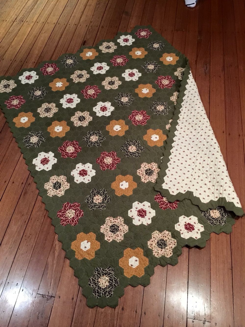 Grandmother's Flower Garden Hexagon Quilt Pattern | English Paper Piecing Hexie Quilt | Vintage Rosette Design | PDF Instant Download