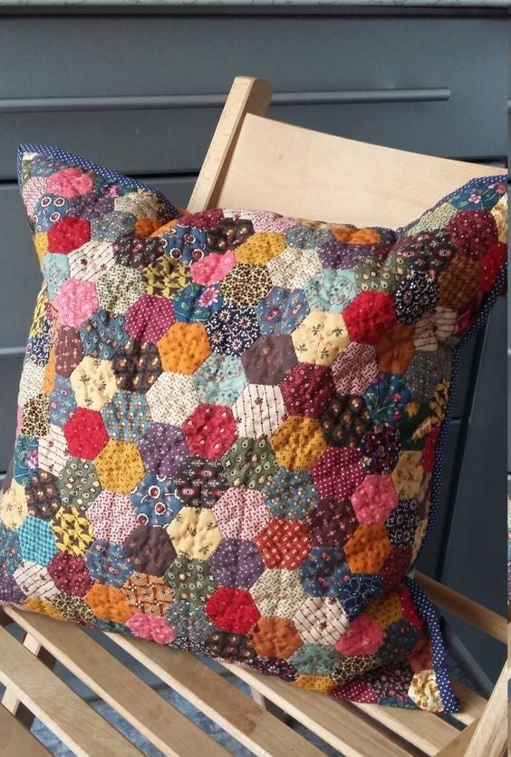 Scrappy Hexagon Cushion Pattern | English Paper Piecing Hexie Pillow Cover | Beginner Hand-Sewing Project | PDF Instant Download